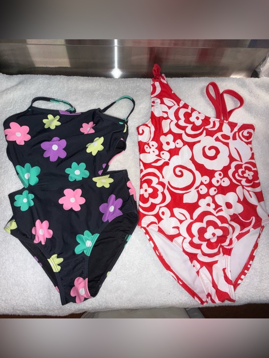 Gymboree Other - Girls Two Floral One-Piece Swimsuits - Black Multicolor & Red White Size 10/12